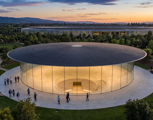Steve Jobs Theater : Un Toit de 73 Tonnes Suspendu par du Verre